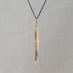 LEAVES | Collier zilver oxy + G14K lang blad + Dia 0,04 ct