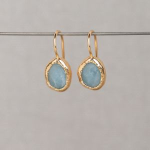 Vergoldeter Ohrring + kleiner Tropfen Aquamarin