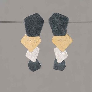 Dreifarbige figürliche Ohrstecker