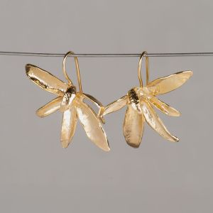 Versilberter Orchideenohrring