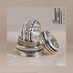 Schaumstoffplatte 30x30 doppelseitig Goldgefüllte Drehringe