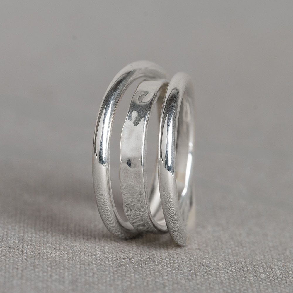 Ring Silber glatt + gehämmerte Drehung