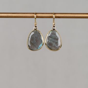 ROCKY | Oorbel G14K + Labradoriet