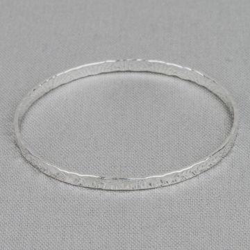 Rinkelarmband zilver hamerslag