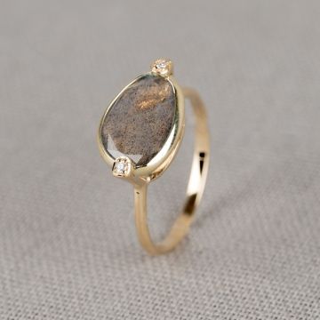 ROCKY | Ring G14K + Labradoriet + 0.02CT H/SI
