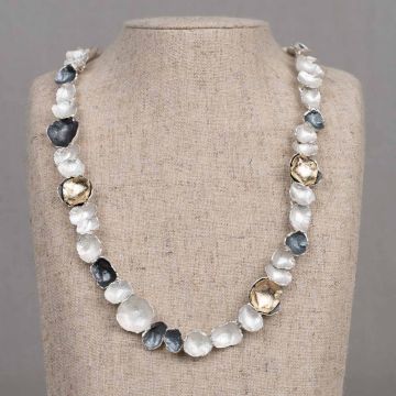 Collier drie kleuren schaaltjes