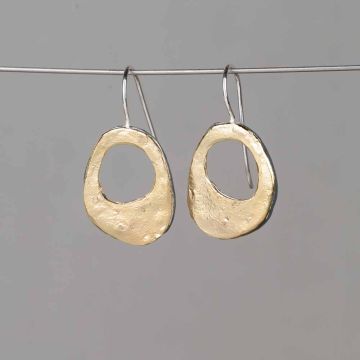 Earrings left and right