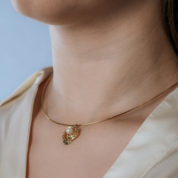 CURLY PEARLS | Anhänger G14K Perle 5,5 mm umschlossen