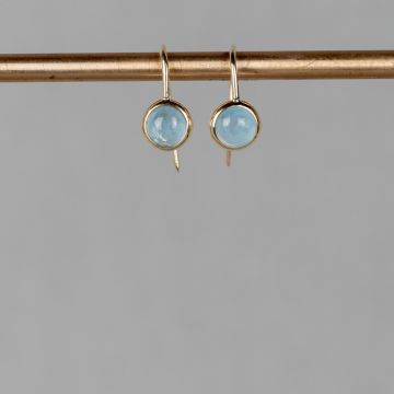 CURLY GEMSTONES | Oorhanger simply G14K + Milky Aquamarijn