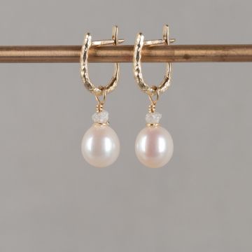 PEARLS  | Ohranhänger G14K Weiße Perle + Rohdiamant