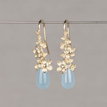 BLOSSOM | Oorhanger G14K bloesem + Milky Aquamarijn